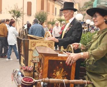 strumenti musicali meccanici nelle strade e piazze